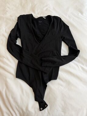 Wilfred Black V-Neck Long Sleeve Bodysuit